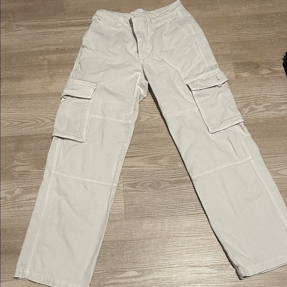 Women’s Aritizia Cargo Pants